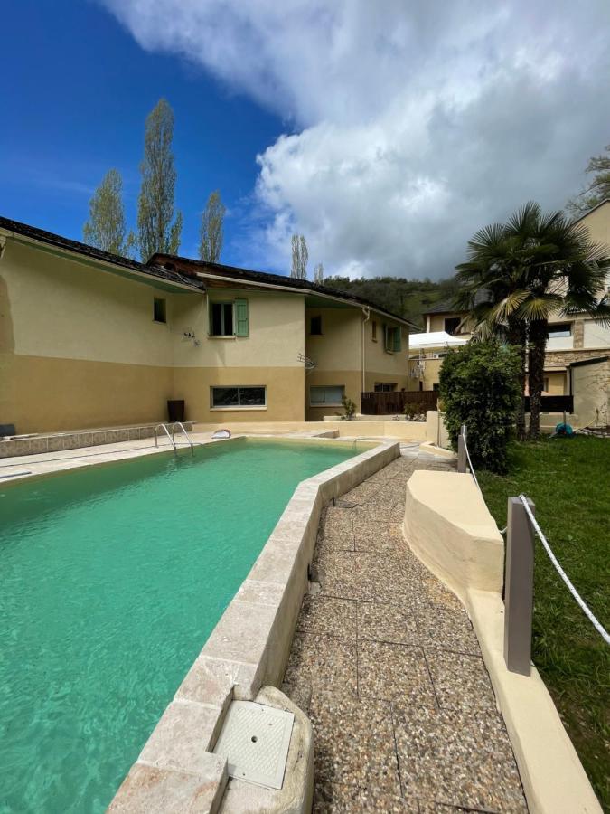 Hotel Le Moulin D'Olt Ла-Канурґ Екстер'єр фото